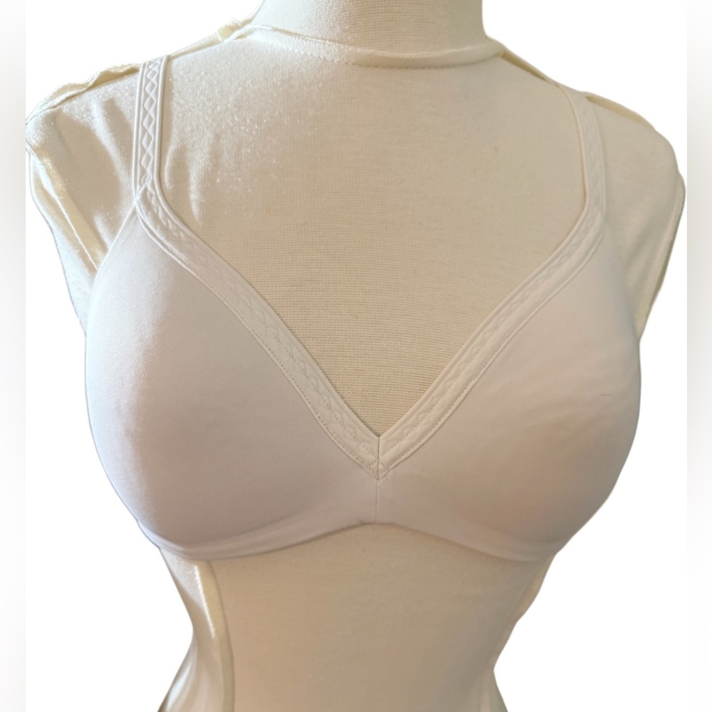 Warners white cotto. Seamless t shirt Women's Bra 34B
